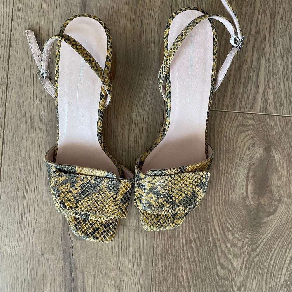 Intentionally blank green lizard print slingbacks: Women size 9